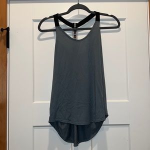 Nike women’s tank top
